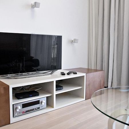 Triton Park Accommodation By P&O Serviced Apartments Warsawa Bagian luar foto