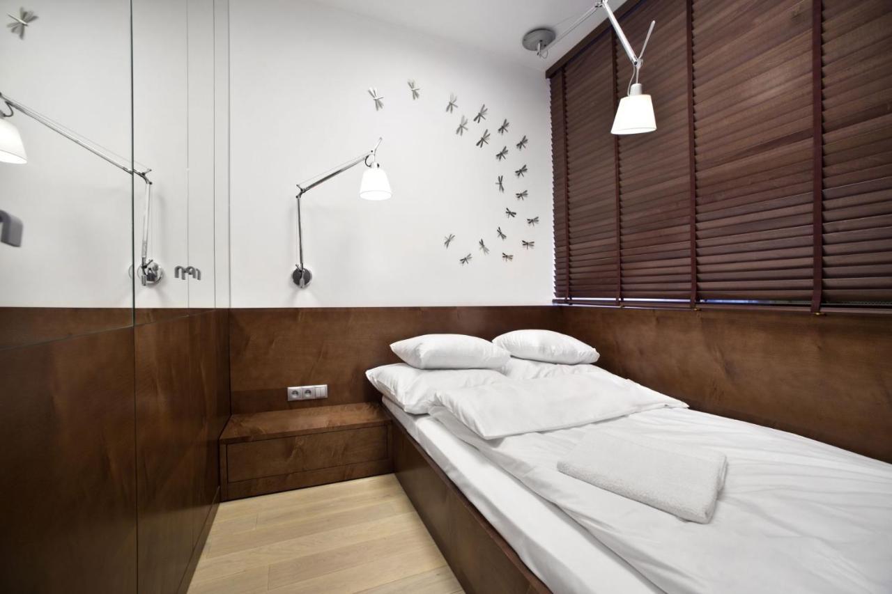 Triton Park Accommodation By P&O Serviced Apartments Warsawa Bagian luar foto